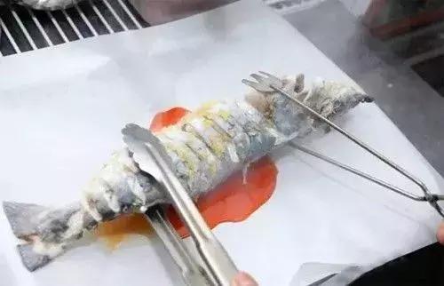 万州烤鱼炒底料的配方,重庆万州木炭烤鱼秘制配方