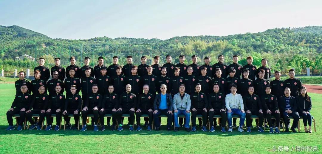 2022女超联赛江大对梅州,梅州客家女队冲超成功