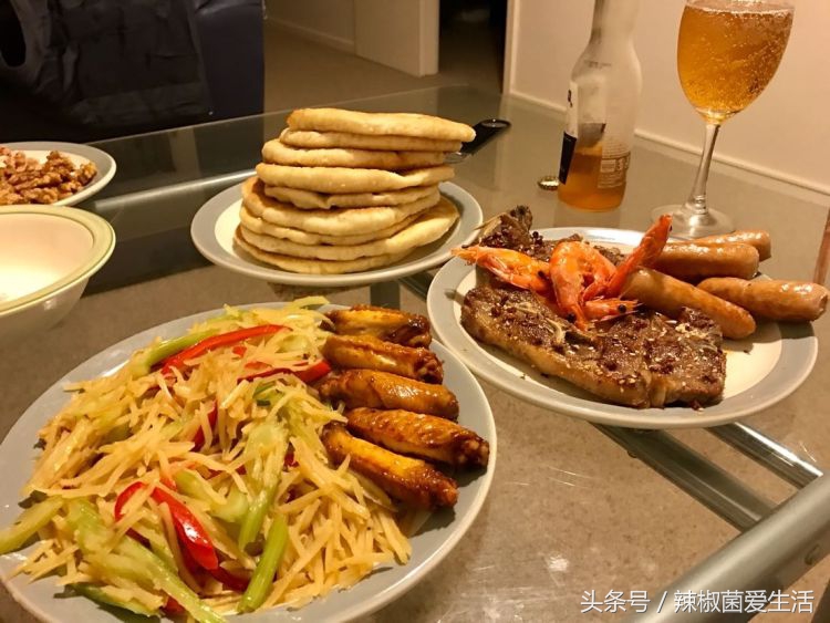 澳洲妈妈吃中国美食,一个妈妈在澳洲给孩子做饭