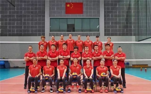 一分钟体育热门｜C罗重回梦剧场；Kimi夺冠；天蚕土豆怒斥RNG