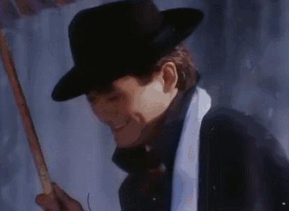 无双电影小马哥,小马哥周润发电影英雄本色动图