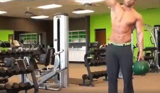 要想认清腹肌有哪些简单动作,想要好看的腹肌这四个动作就够了