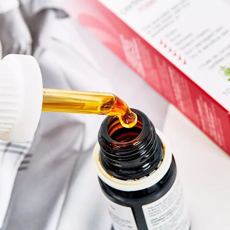 有了这瓶“液体黄金“,今年秋冬注定与干燥、长痘无缘了!