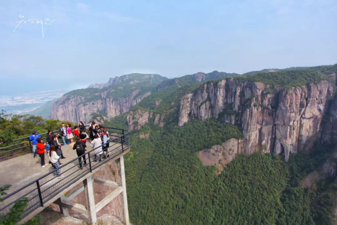 没有人来人往的城市,没有人山人海的地方