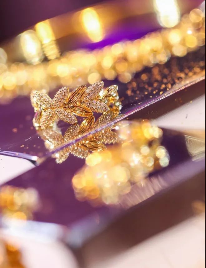 邓紫棋同款蛇形戒指,戒指不能戴太满