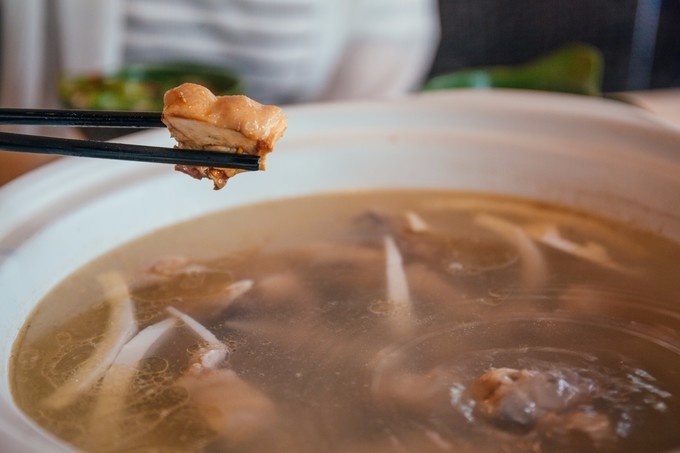 带你到三亚感受不一样的美食美景,三亚旅游必吃的美食清单大全