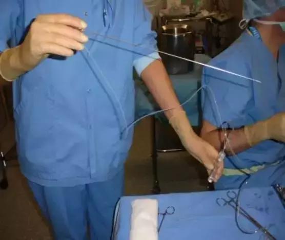 子宫出租实录：能站着挣钱，就别躺着