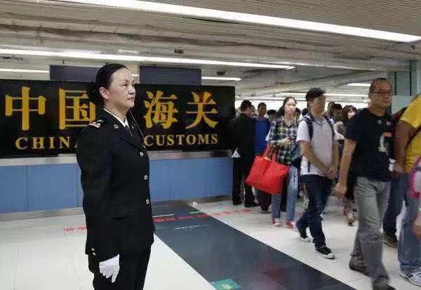 香港海关允许携带多少免税东西,香港购物过海关需要注意什么