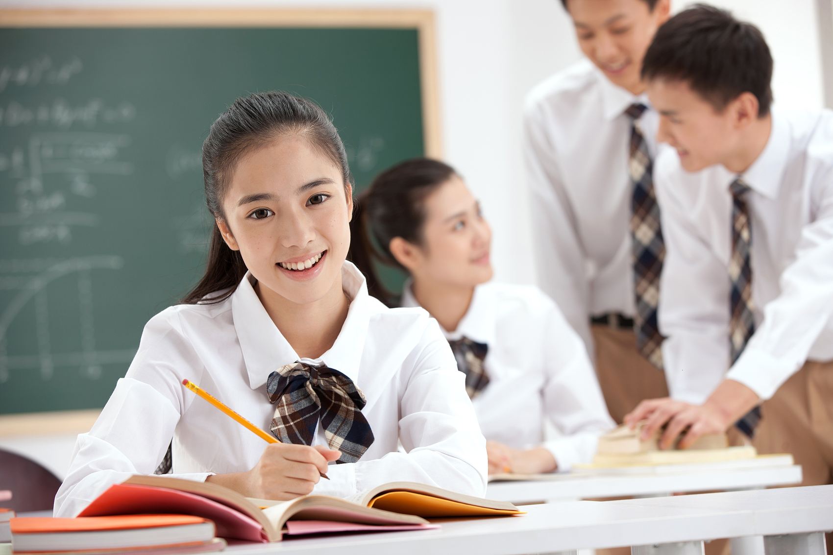 应届生简历制作技巧让hr眼前一亮,应届生求职简历小技巧