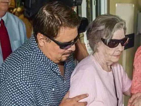 美国开出148亿元全球最高彩票头奖,美国最大彩票中奖者119亿