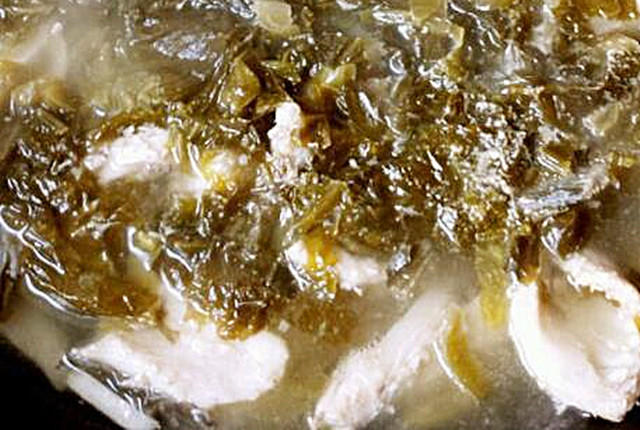 四川酸菜鱼家常菜的做法,家庭版四川酸菜鱼做法