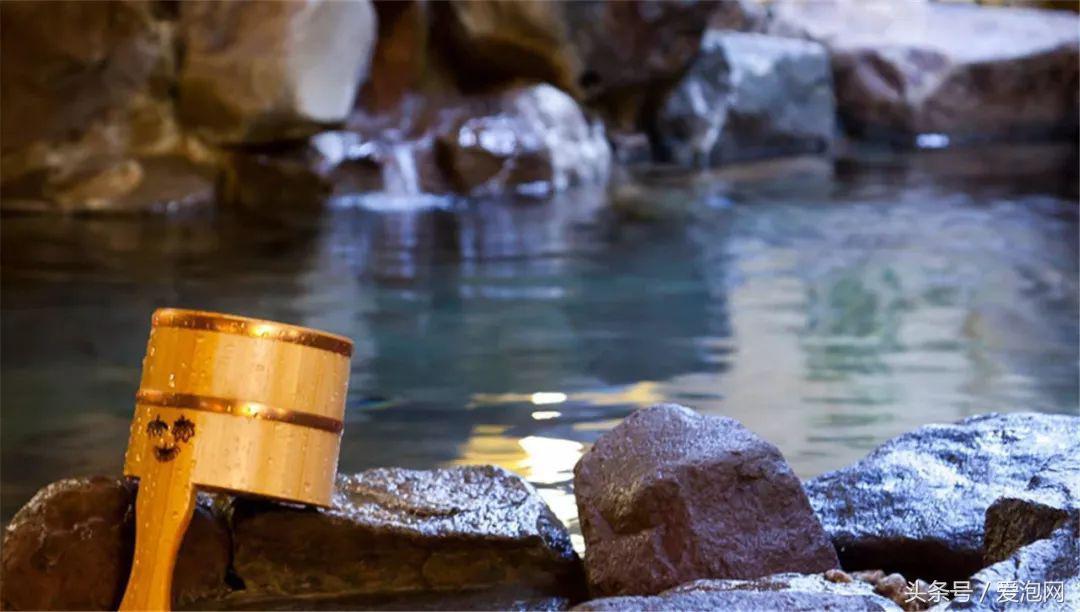 日本十大温泉胜地推荐,日本十大秘境温泉