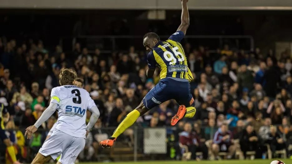 飞人博尔特终结足球梦,田径传奇博尔特