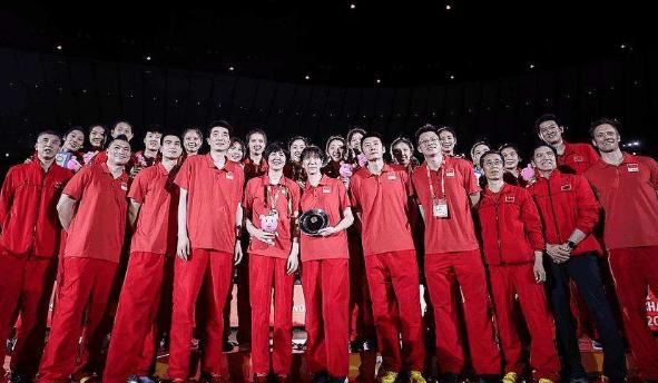 郎平霸气夺冠,郎平在夺冠中选人片段