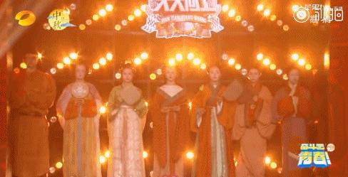 11年复原200套汉服,年轻人重新找回断代300年的汉服