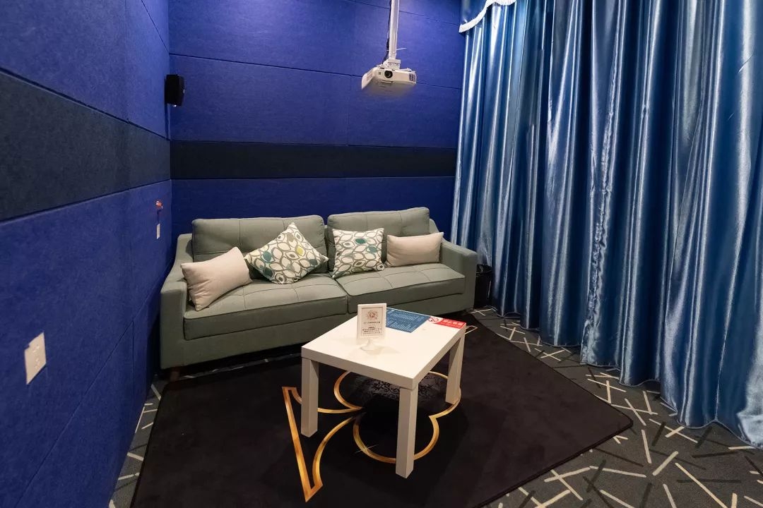 2000+部电影、游戏任意撸!这家影院堪称反套路约会NO.1圣地!