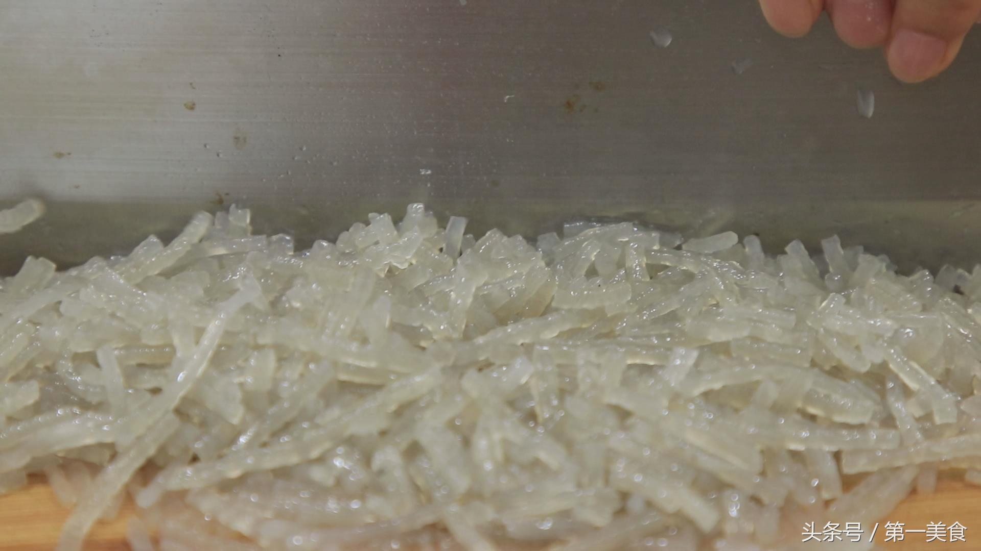 家常水煎包，掌握和面、调糊的技巧，自己在家做，想失败都难