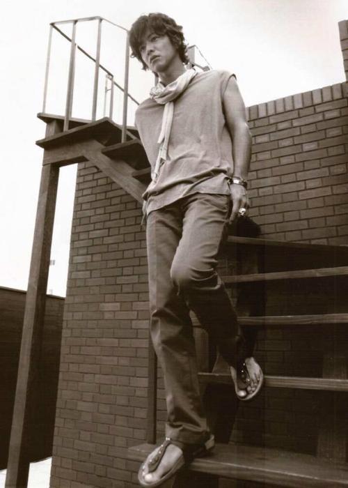 人家成了亿万富翁,人家的十五岁倾国倾城