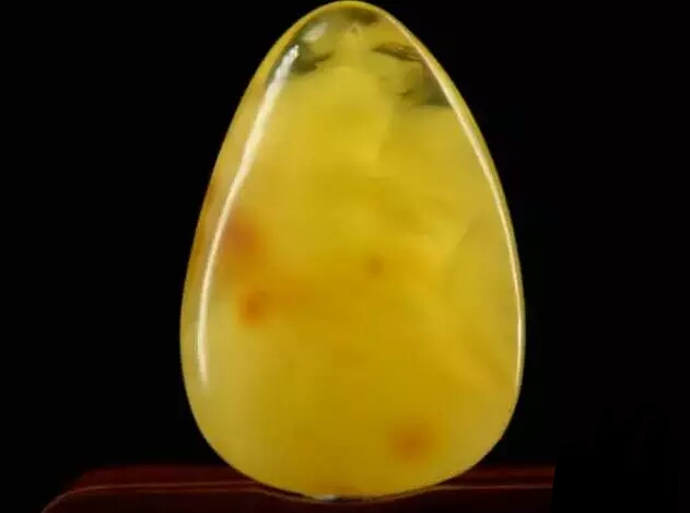 老蜜蜡琥珀分多少种,天然琥珀和蜜蜡的区别是什么