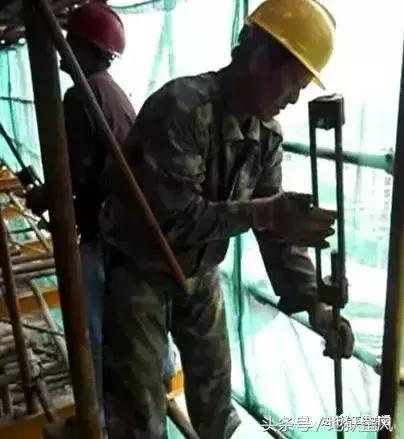 高层悬挑架工字钢布置图,高层悬挑脚手架工字钢要求多大的