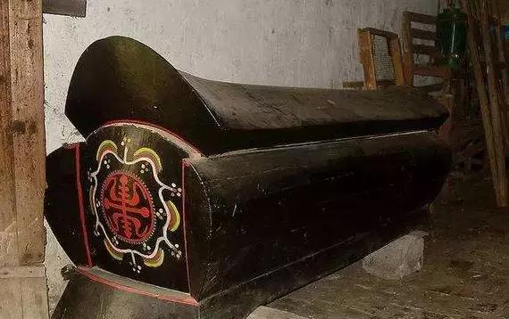 老人去世头七晚上孩子突然梦里哭,老人去世头七