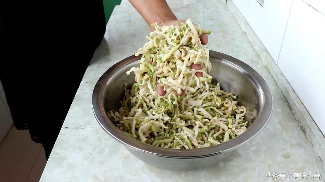 家庭自制腌萝卜,腌萝卜不坏的腌制方法