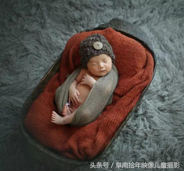 新生儿满月照摄影作品,新生儿满月照模板