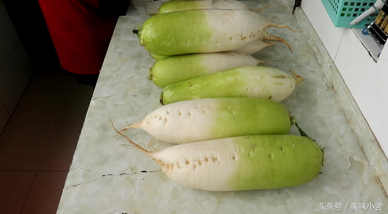新鲜萝卜没有太阳晒怎么腌萝卜干,怎样腌萝卜好吃又脆甘肃萝卜干