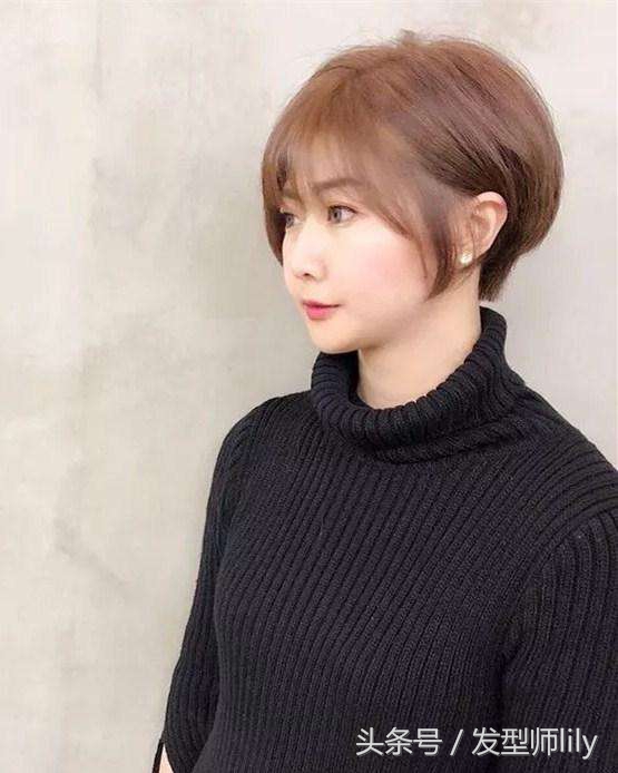 适合发量多且蓬的短发烫,露耳短发蓬松烫什么样的