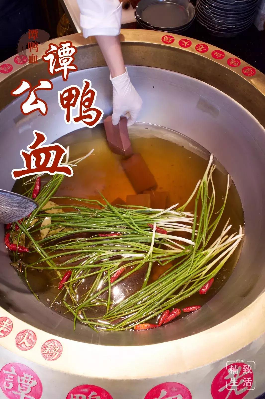 让成都大军堵车的「排队王」，魔都终于等到你！4.8折开鸿运！