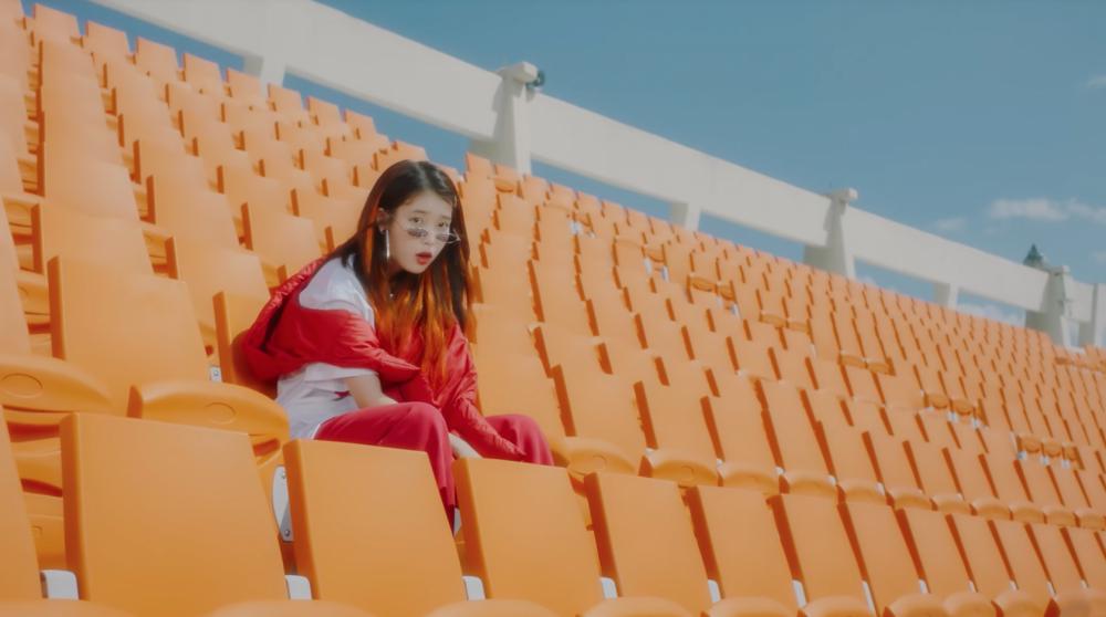 iu李知恩mvyellow,iu李知恩金泰亨mv解说