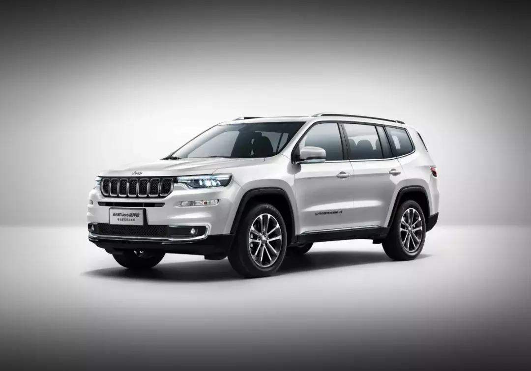 梁洪的私人订制丨用全知全能的Jeep指挥官，载一程惊喜与浪漫