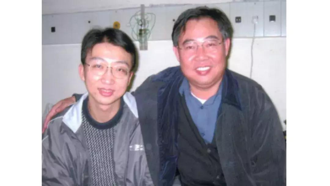 主持人李咏经过17个月的抗癌治疗,著名主持人李咏患的是什么癌症