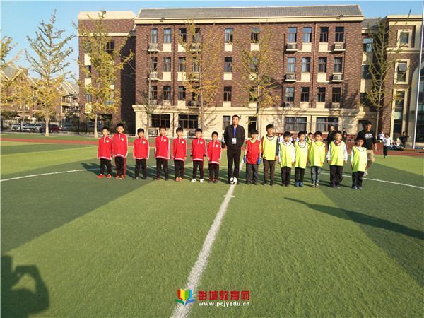 龙市小学vs联丰小学足球比赛,桃花园小学vs中尧路小学足球比赛