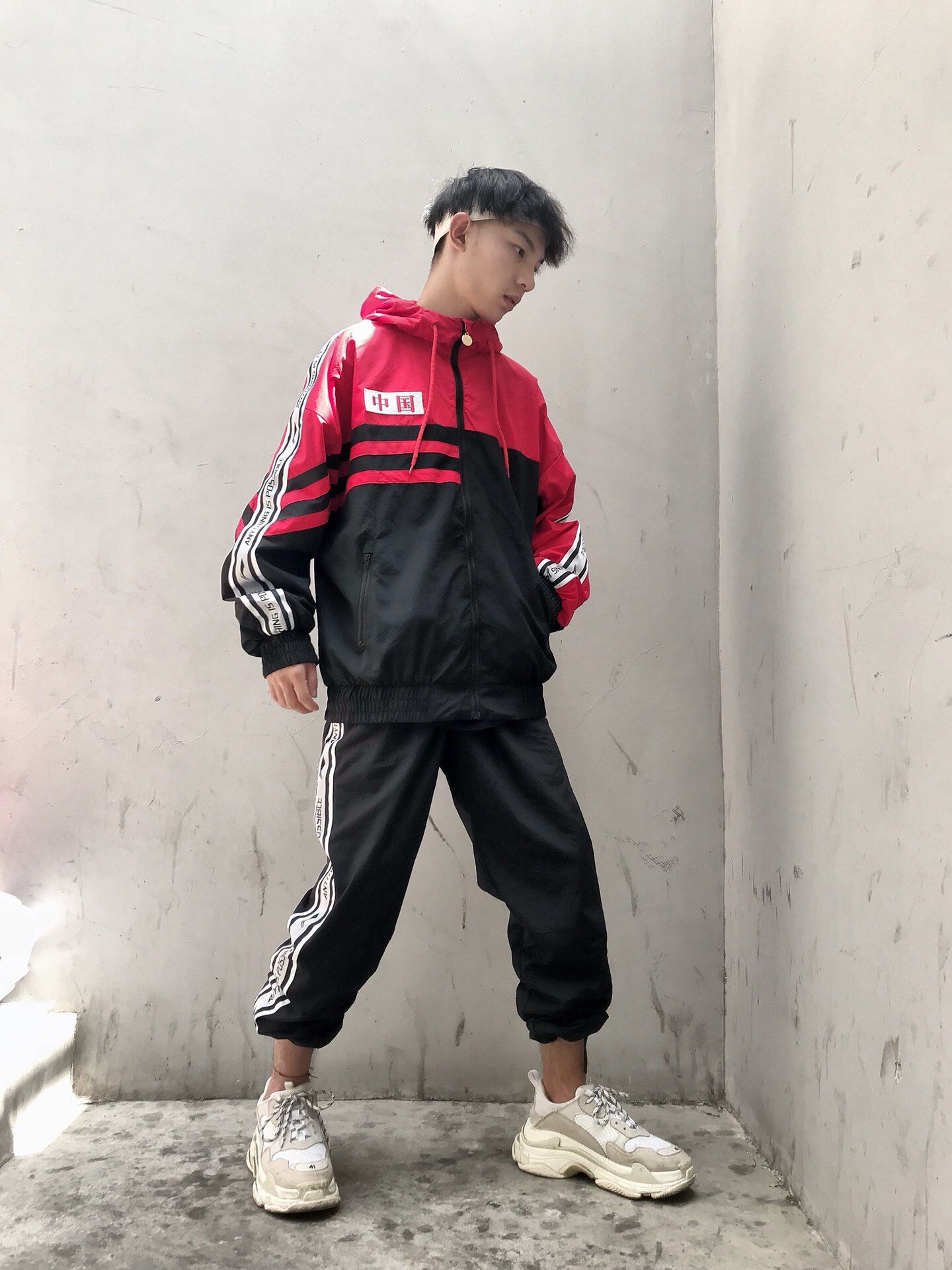 这种又舒适又时髦的卫裤请给我来一打好吗？