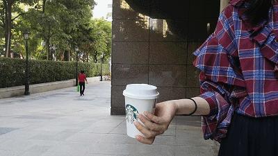 终于！星巴克开始送外卖了！