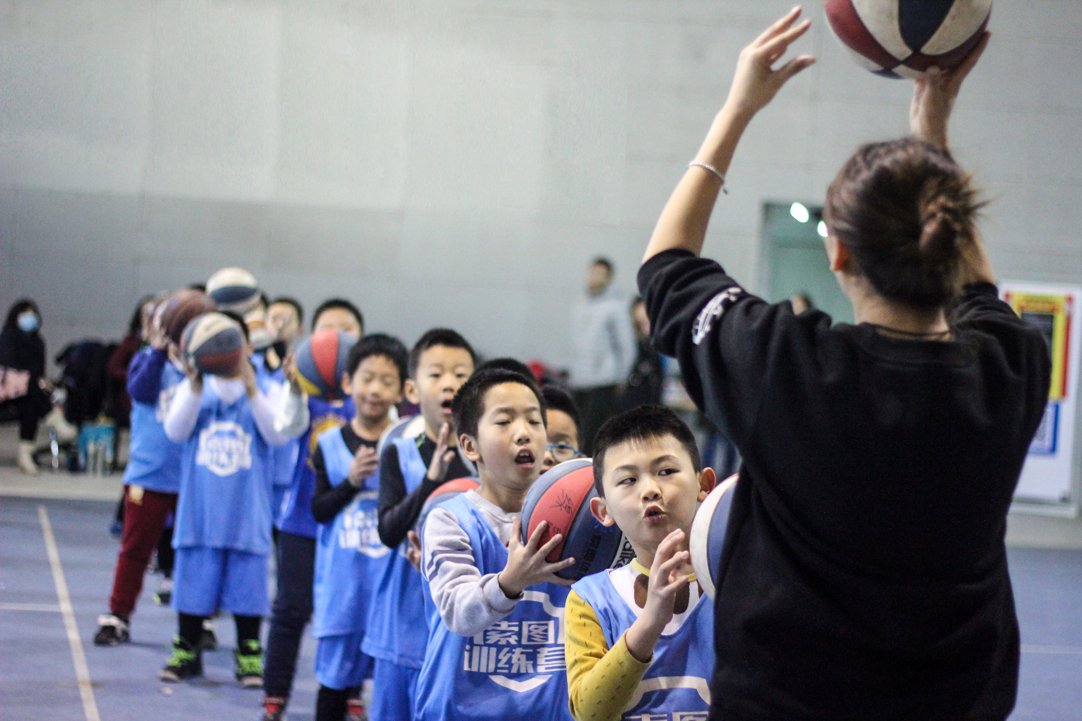 北京市顺义区篮球培训班,顺义青少年篮球训练营多少钱