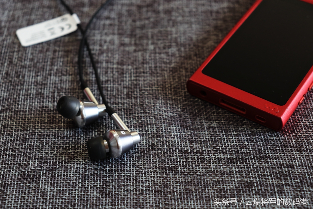 1more颈挂式蓝牙耳机推荐,红点奖获奖耳机