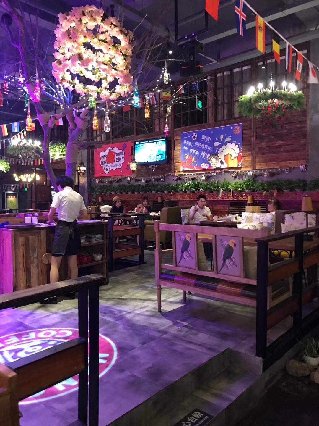 咖啡之翼经营模式,水漫咖啡经营模式