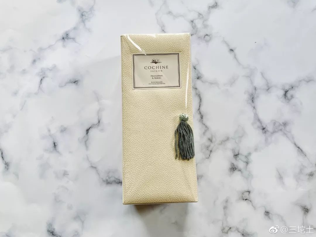 越南贫穷女孩单身生活,越南穷小女孩