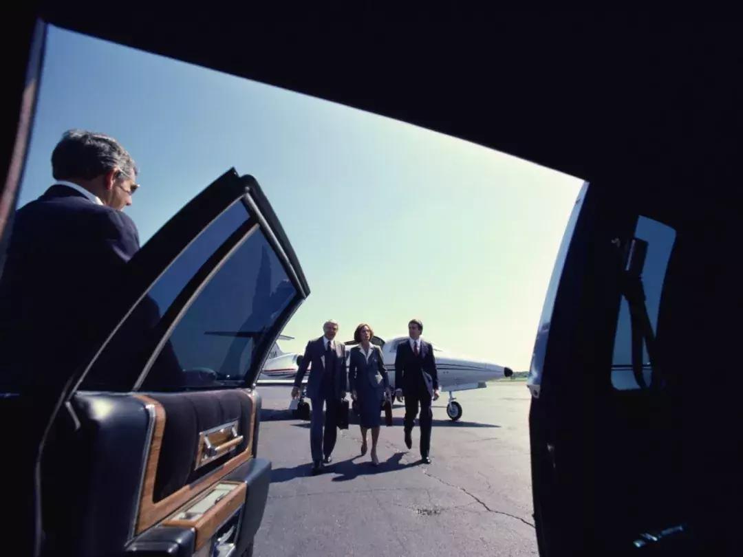 住会所和酒店区别,住行政套房适合什么衣服