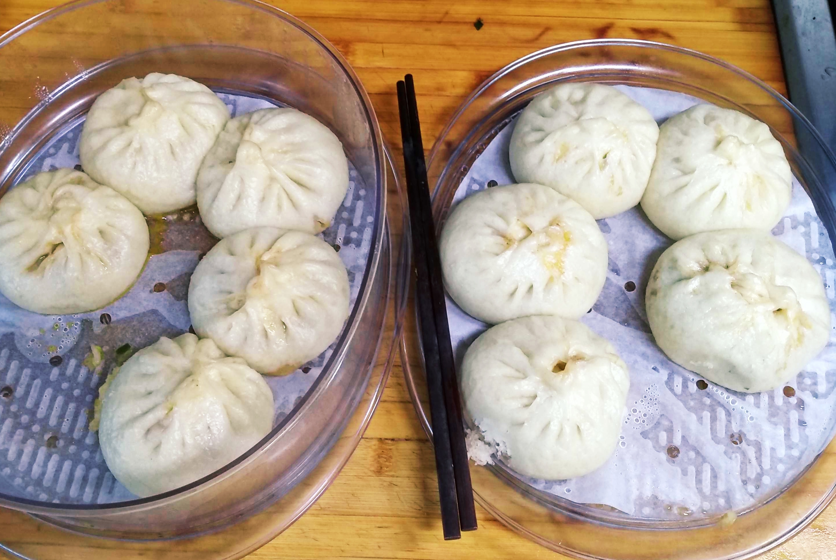 包子馒头蒸出来底部发硬,包子馒头蒸好后怎么保持松软