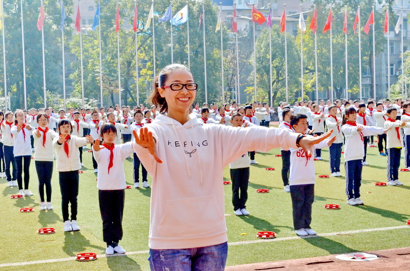 恩施市实验小学足球比赛,建始县实验小学2023运动会