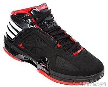 德里克罗斯上脚最后一代签名鞋,花有重开日玫瑰再绽放