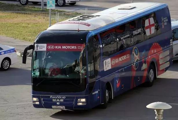 世界杯参赛队的大巴车，也是一门大生意