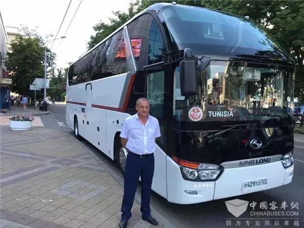 世界杯参赛队的大巴车，也是一门大生意