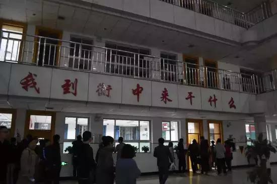 凌晨五点的衡水中学和北京四中,你见过凌晨5点的衡水中学吗