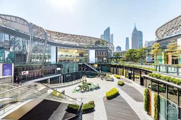 今天！天环广场YSL、资生堂、CPB等疯狂大促销！还能抽戴森~