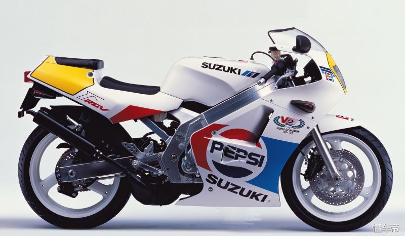 日系跑车巅峰是什么时候,日系最早经典踏板摩托车