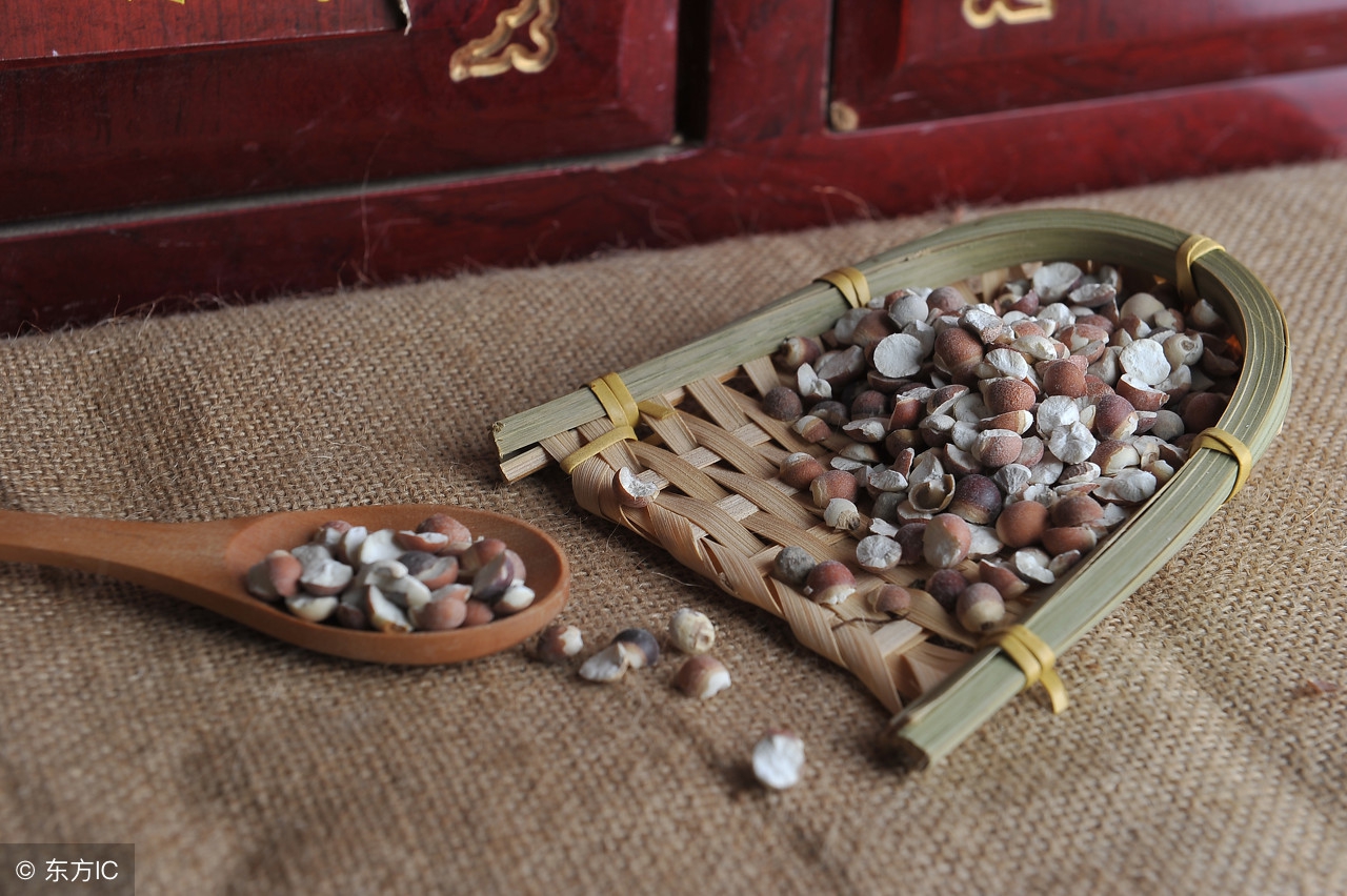 中医：女贞子金樱子，旱莲草芡实，一起煎服，有这3个方面功效